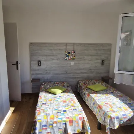 Maison - 4 Chambres- Grand Terrain Clos *